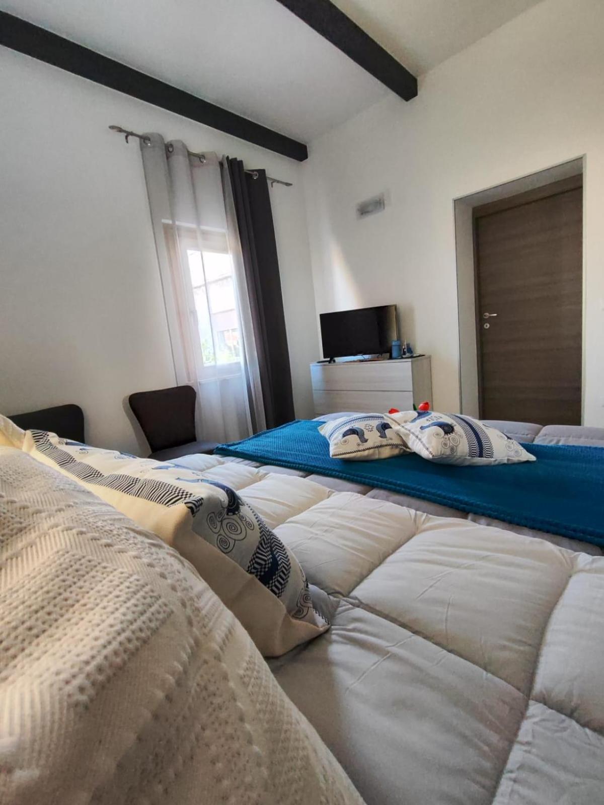 Casa Vacanze Con Giardino I Girasoli - Cin It 09006 - 9 C 2000 R4042- Sorso Exteriör bild